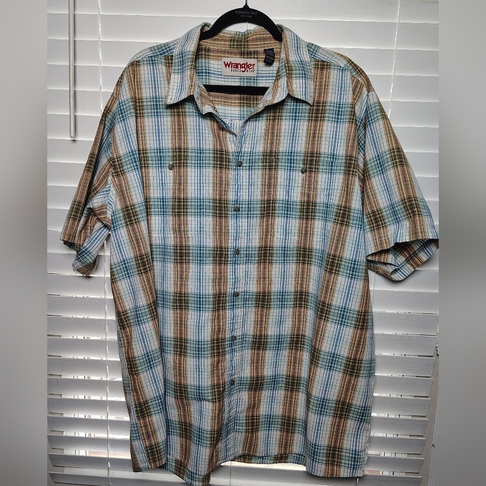 Wrangler Men's Plaid Shirt - Blue, Brown, and White 3XL